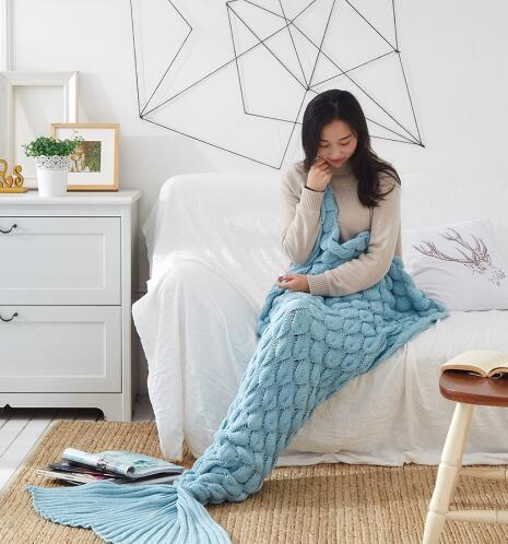 Knitted Mermaid Tail Blanket  |  soft knitted wearble blanket in under-sea-style