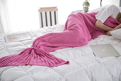 Knitted Mermaid Tail Blanket  |  soft knitted wearble blanket in under-sea-style